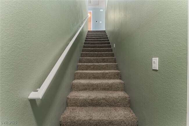 2131 Hussium Hills St in Las Vegas, NV - Building Photo - Building Photo