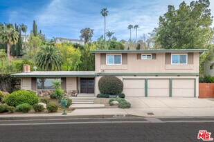 20164 Santa Rita St in Los Angeles, CA - Building Photo