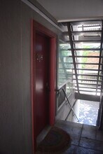 3110 Red River St, Unit 204 in Austin, TX - Foto de edificio - Building Photo
