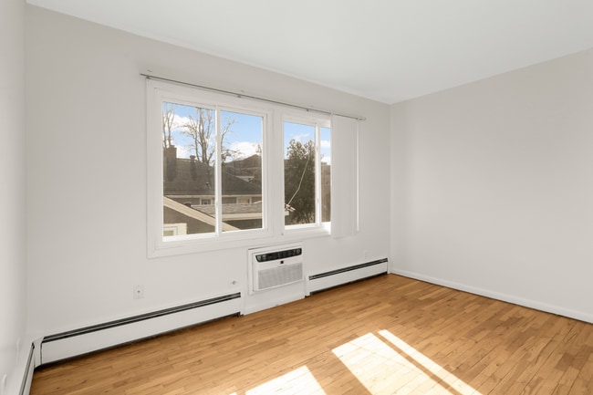 3308 Girard Ave S in Minneapolis, MN - Building Photo - Building Photo