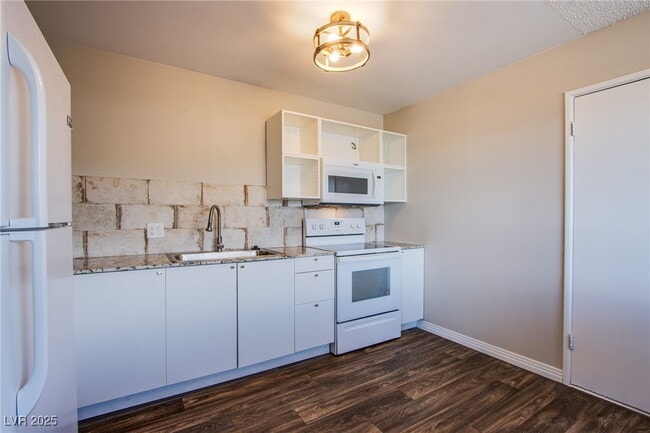 property at 5009 Evergreen Ave