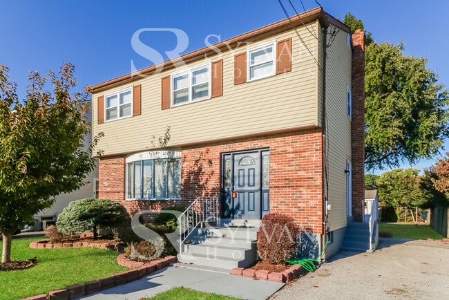 206 Baltimore Ave in Folsom, PA - Building Photo - Building Photo