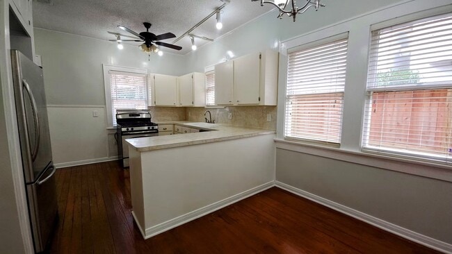 property at 2039 W Main St