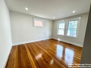 72 Belden St, Unit #1 in Boston, MA - Building Photo - Building Photo