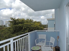 947 Lenox Ave, Unit #501 in Miami Beach, FL - Building Photo - Building Photo