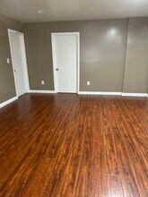 305 S Vicki Ln, Unit B in Anaheim, CA - Building Photo - Building Photo