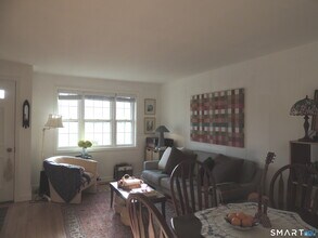 159 E Main St in Branford, CT - Building Photo - Building Photo