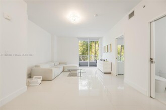 2020 Prairie Ave in Miami Beach, FL - Building Photo - Building Photo