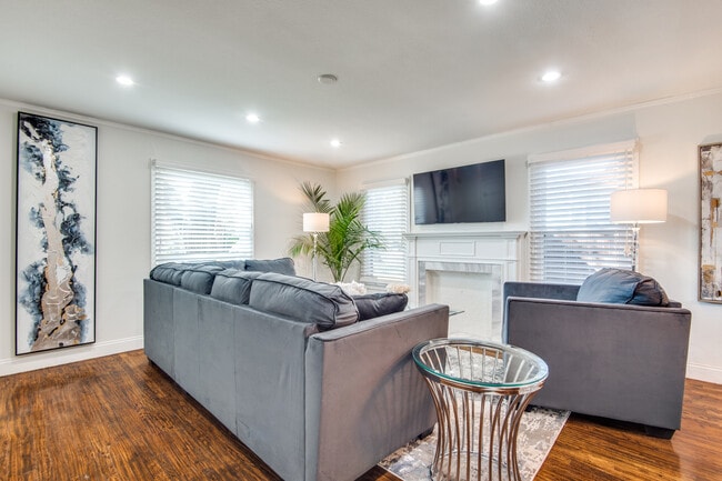 4249 Aero Dr in Dallas, TX - Building Photo - Building Photo