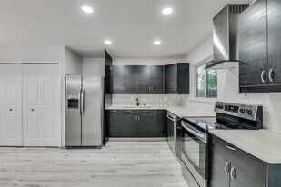 5636 Pearce St in The Colony, TX - Building Photo