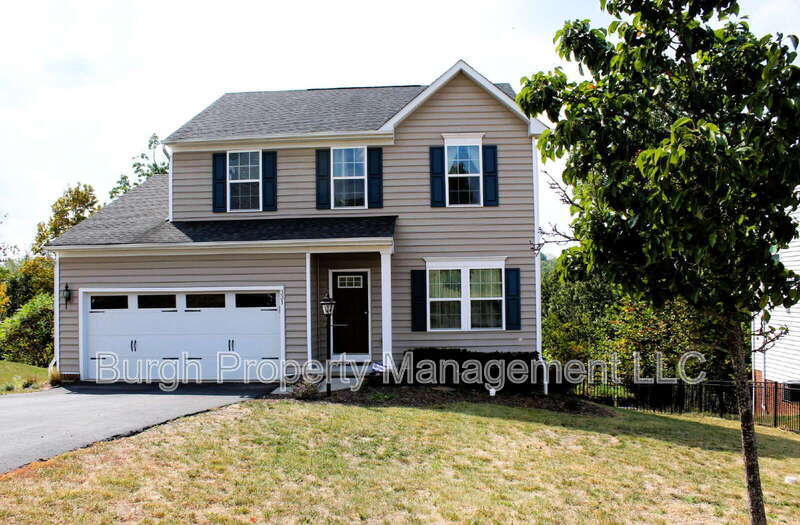 331 Greene Dr in Jefferson Hills, PA - Building Photo