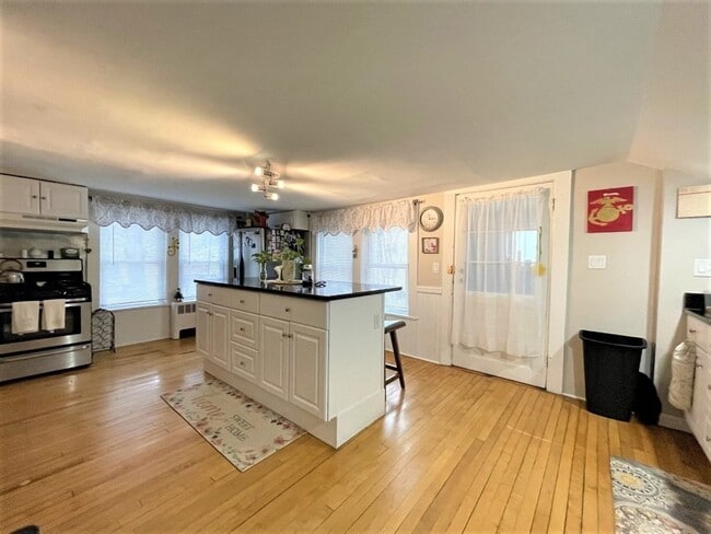 998 Main St in Wakefield, MA - Building Photo - Building Photo