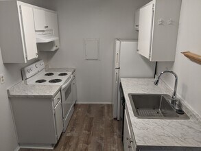 13759 NE 69th St in Redmond, WA - Building Photo - Building Photo