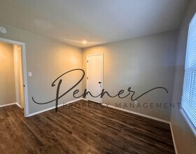 2412 SW Jackson St in Blue Springs, MO - Building Photo - Building Photo