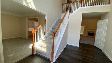 1445 Highland Oaks Way NE in Lawrenceville, GA - Building Photo - Building Photo