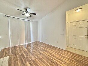 8300 Elm Park Dr in Orlando, FL - Building Photo - Building Photo