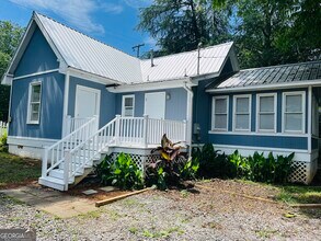 608 Askew Ave in Hogansville, GA - Building Photo - Building Photo