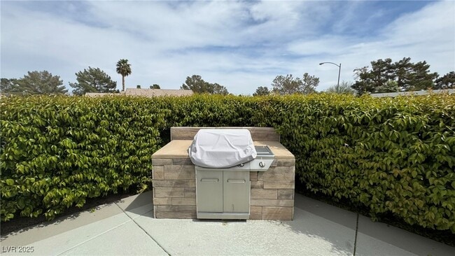 4936 Cedar Lawn Way in Las Vegas, NV - Building Photo - Building Photo