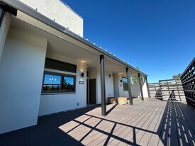 1031 Cavallero Ln in Lafayette, CA - Building Photo