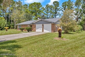 1215 Bluehill Dr N in Jacksonville, FL - Building Photo - Building Photo
