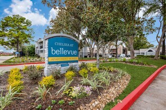 The Chelsea at Bellevue in Houston, TX - Building Photo - Building Photo