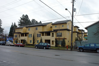 Villas de Mariposas in Portland, OR - Foto de edificio - Building Photo