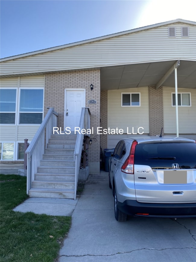 8705 S Altair Drive, Unit 8705 in Sandy, UT - Building Photo - Building Photo