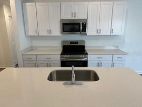 1353 NW 48th Terrace in Ocala, FL - Building Photo - Building Photo