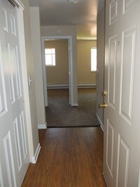 Building Photo - Mountain Pointe Apartments in Colorado Springs, Colorado
