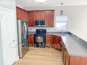 11 Derry Ln in Greer, SC - Building Photo - Building Photo