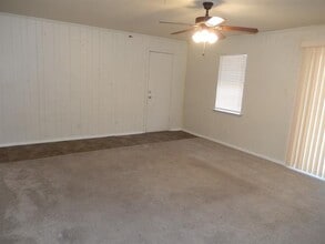 140 Campbell St in Desoto, TX - Building Photo - Building Photo