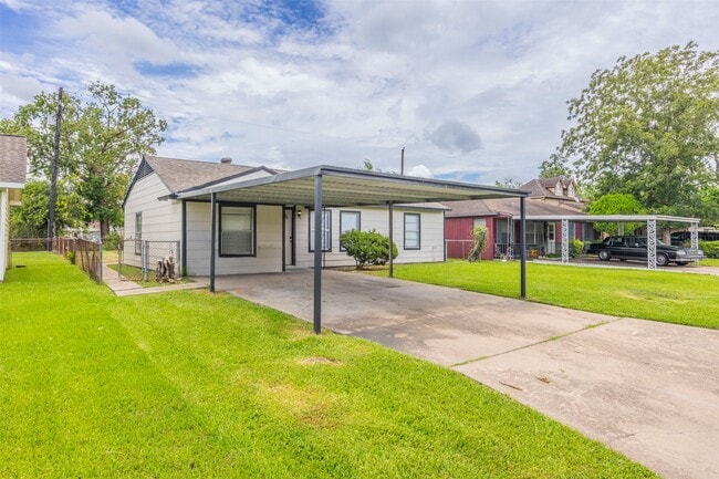 property at 5007 Northridge Dr