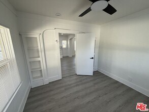 1458 W 36th St in Los Angeles, CA - Foto de edificio - Building Photo