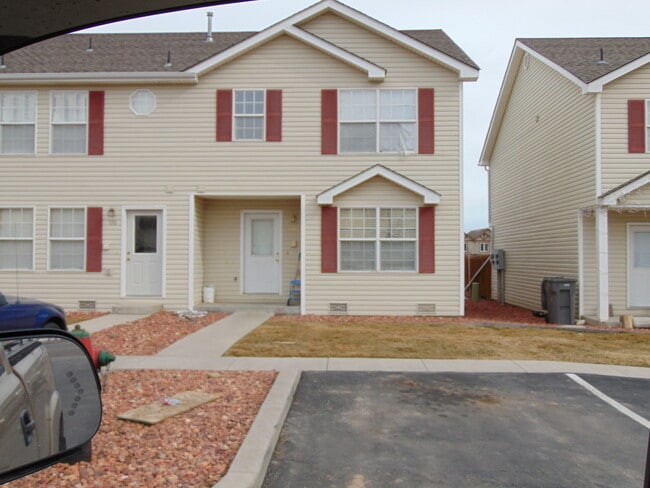 property at 934 W 24th St