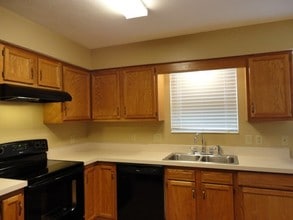 4747 Circle Dr in Fairfield, OH - Building Photo - Building Photo