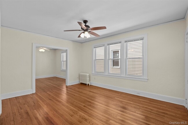 36 Huber Pl in Yonkers, NY - Building Photo - Building Photo