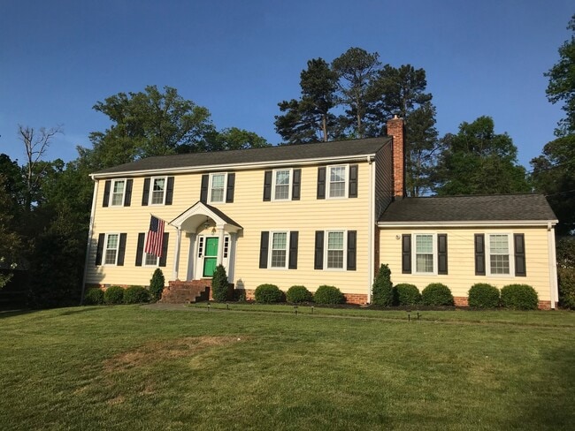 2540 Devenwood Rd
