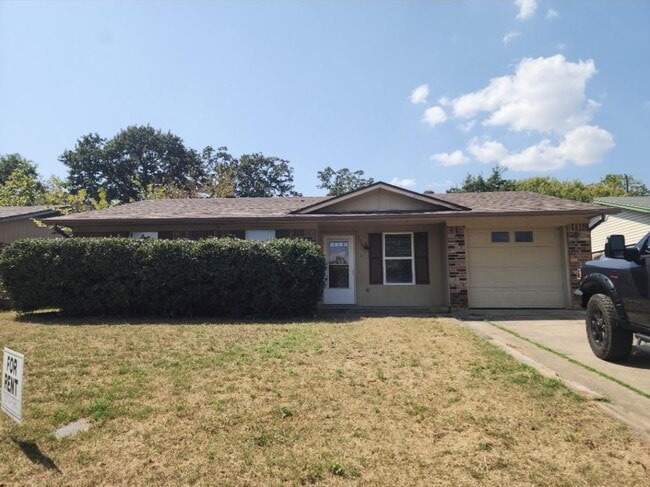 property at 2209 Hillcrest Ct