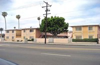 7627 S Broadway in Los Angeles, CA - Foto de edificio - Building Photo