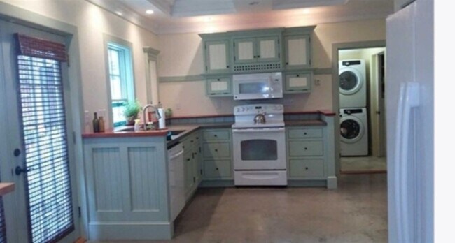 22 Wapping Rd in Kingston, MA - Building Photo - Building Photo