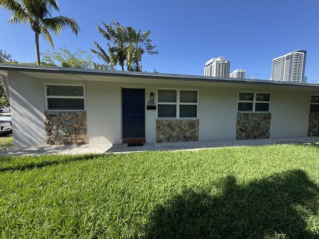 606 SW 5th Ave in Fort Lauderdale, FL - Building Photo - Building Photo