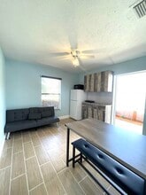 5753 SE Mercedes Ave in Stuart, FL - Building Photo - Building Photo