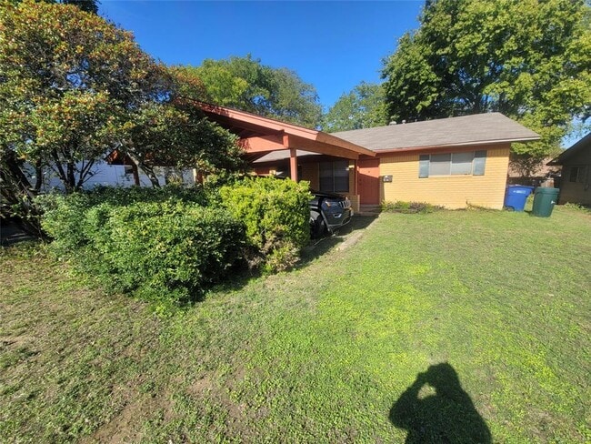 1410 Valleyridge Dr in Austin, TX - Building Photo - Building Photo