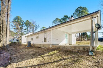 347 Waits Dr SW in Atlanta, GA - Building Photo - Building Photo