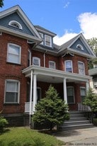 89 Downs St, Unit 2 in Kingston, NY - Building Photo