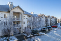 6635 25 Av NE in Calgary, AB - Building Photo - Building Photo