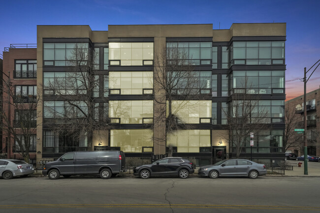 property at 650 N Green St