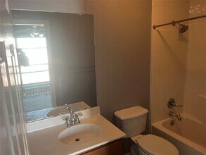 213 S Magnolia St in Aubrey, TX - Building Photo - Building Photo