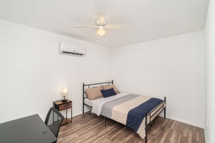 221 Duxbury Ave in Port Charlotte, FL - Building Photo