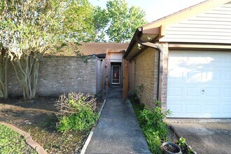 7911 Fawn Terrace Dr in Houston, TX - Building Photo - Building Photo